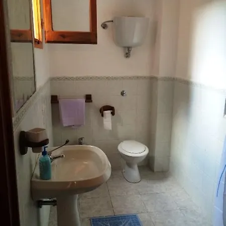 公寓 Ai Piedi Del Castello Di *