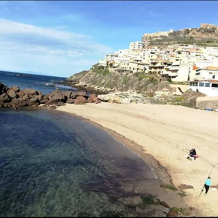 Ai Piedi Del Castello Di Castelsardo